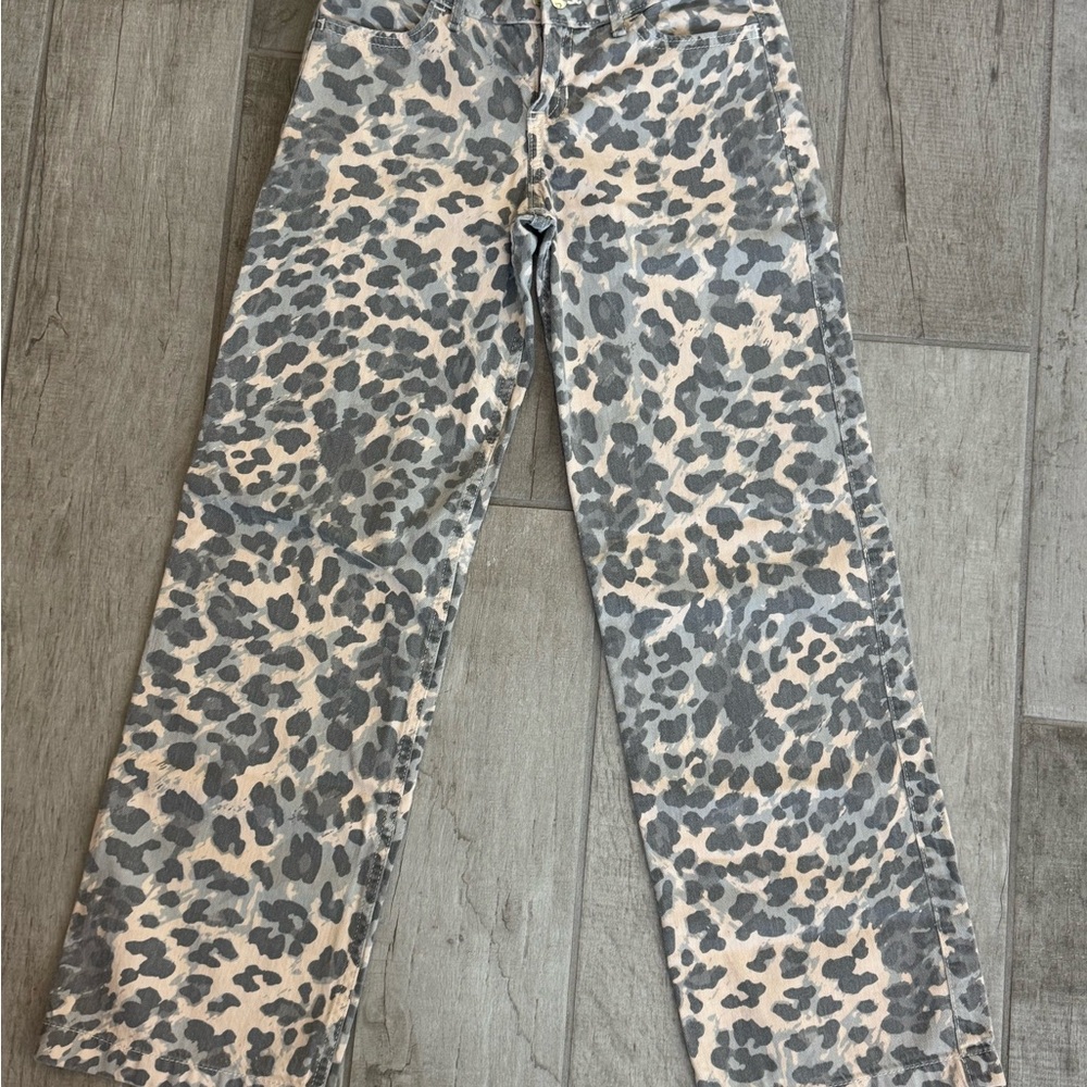 abercrombie kids Gray and Cream Leopard Print Jeans